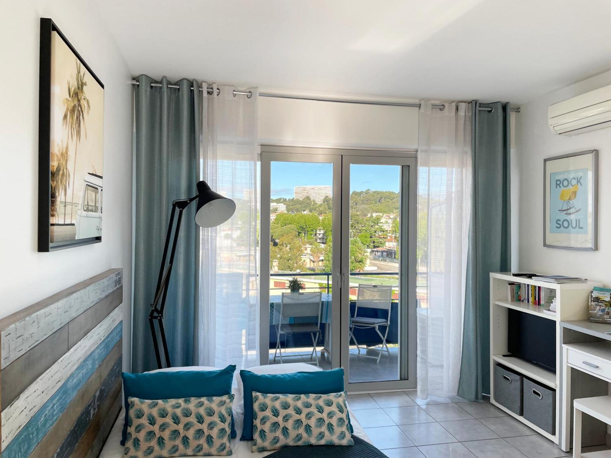 Plage Et Hippodrome Cagnes-sur-Mer Kültér fotó