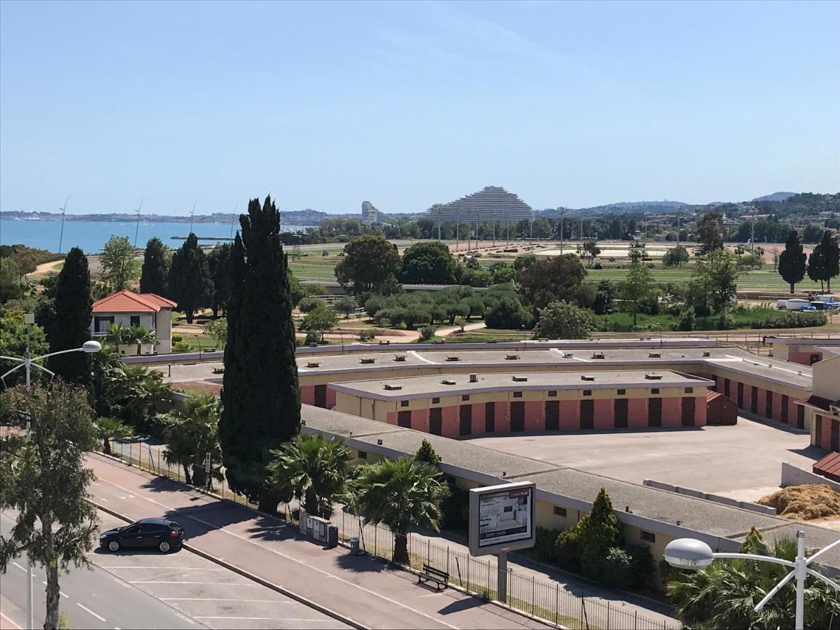 Plage Et Hippodrome Cagnes-sur-Mer Kültér fotó